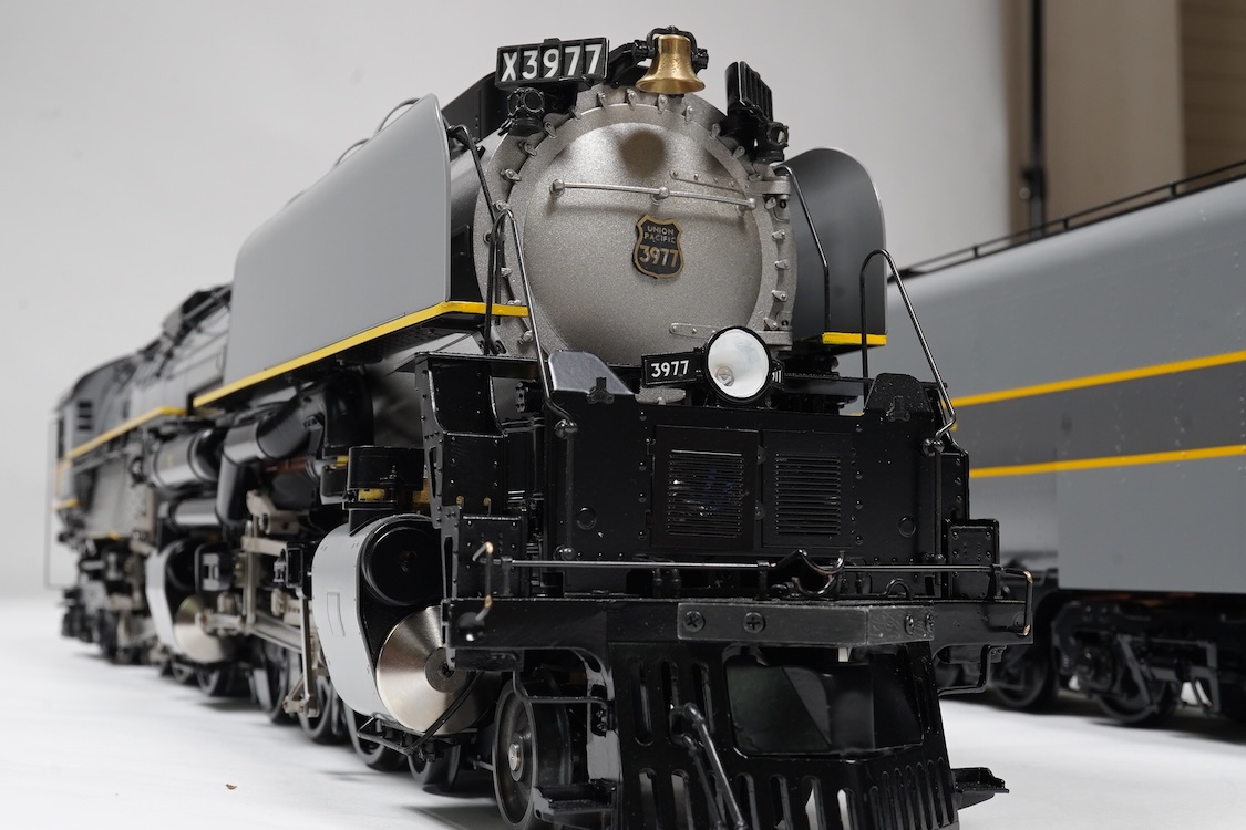 A Gauge One Aster Hobbies live steam Union Pacific Challenger 4-6-6-4 tender locomotive, 3977, the factory ‘Built Up’ version, spirit fired working four cylinder motion, with assembly instructions, operating instructions
